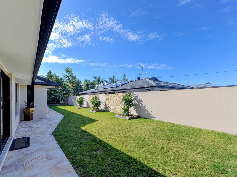 33 Allawah Street, Sorrento QLD 4217