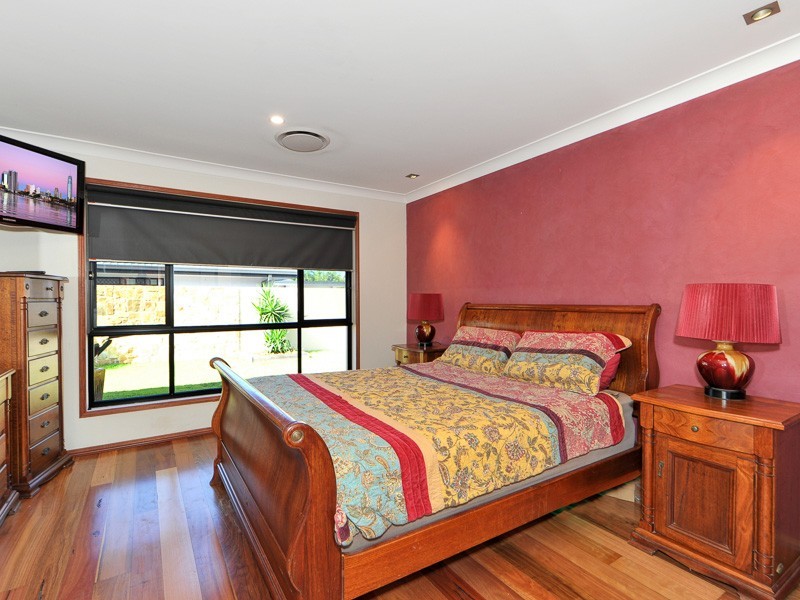 33 Allawah Street, Sorrento QLD 4217