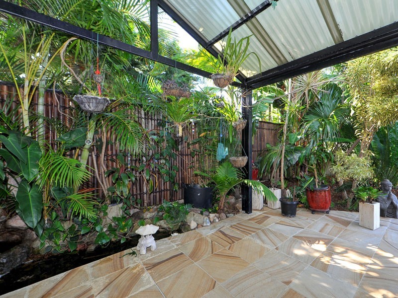 33 Allawah Street, Sorrento QLD 4217
