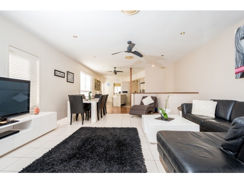 1/49 Palm Avenue, Surfers Paradise QLD 4217