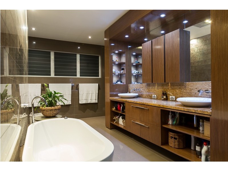 6256 Spyglass Hill, Sanctuary Cove QLD 4212