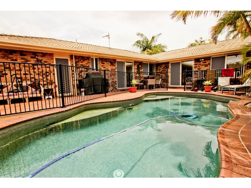 2 Sheldon Court, Worongary QLD 4213
