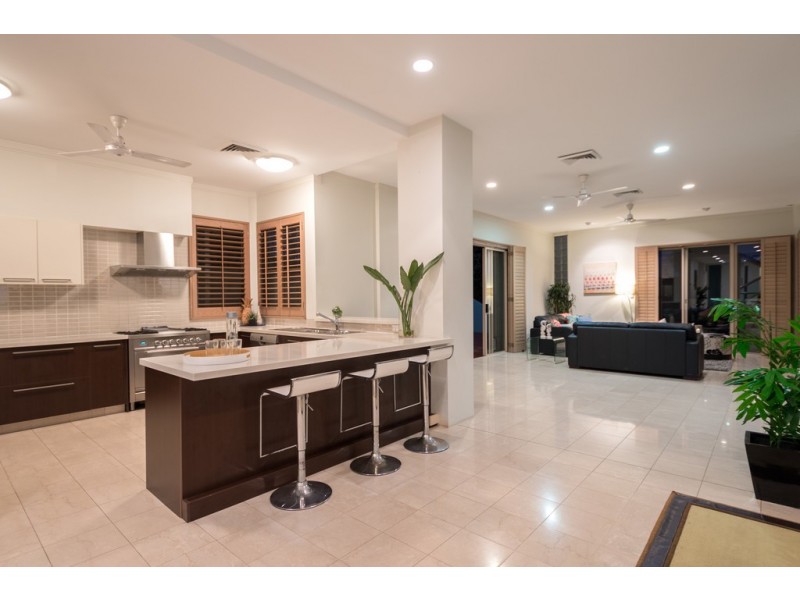 39 Blair Athol Crescent, Sorrento QLD 4217