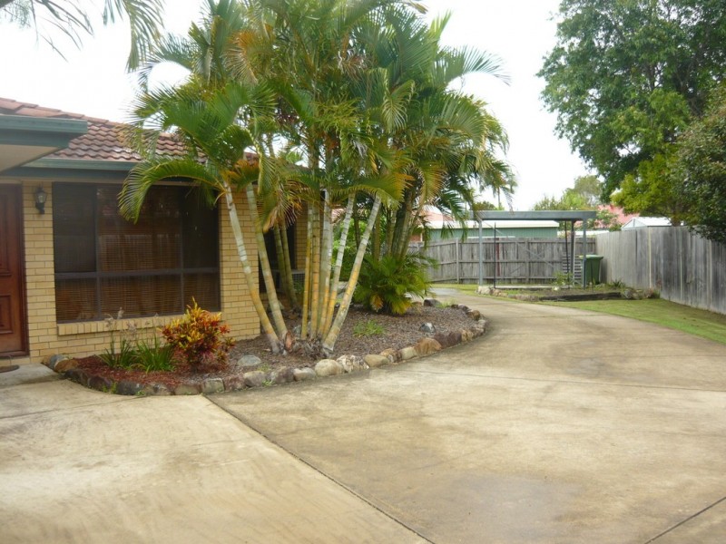 13 Turtle St, Mermaid Waters QLD 4218