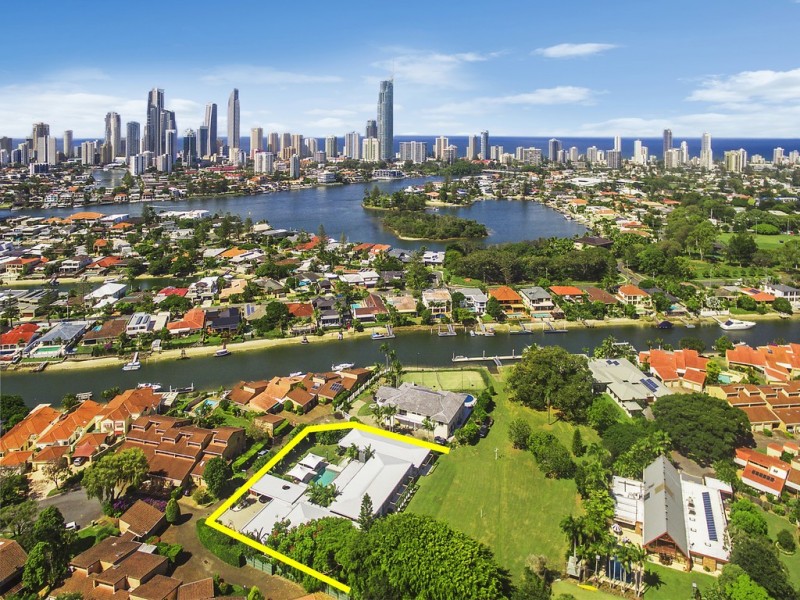 33 Vespa Crescent, Surfers Paradise QLD 4217