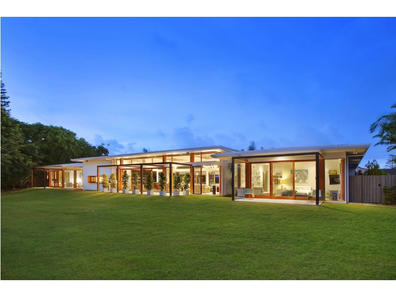 33 Vespa Crescent, Surfers Paradise QLD 4217