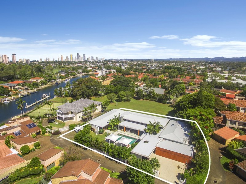 33 Vespa Crescent, Surfers Paradise QLD 4217