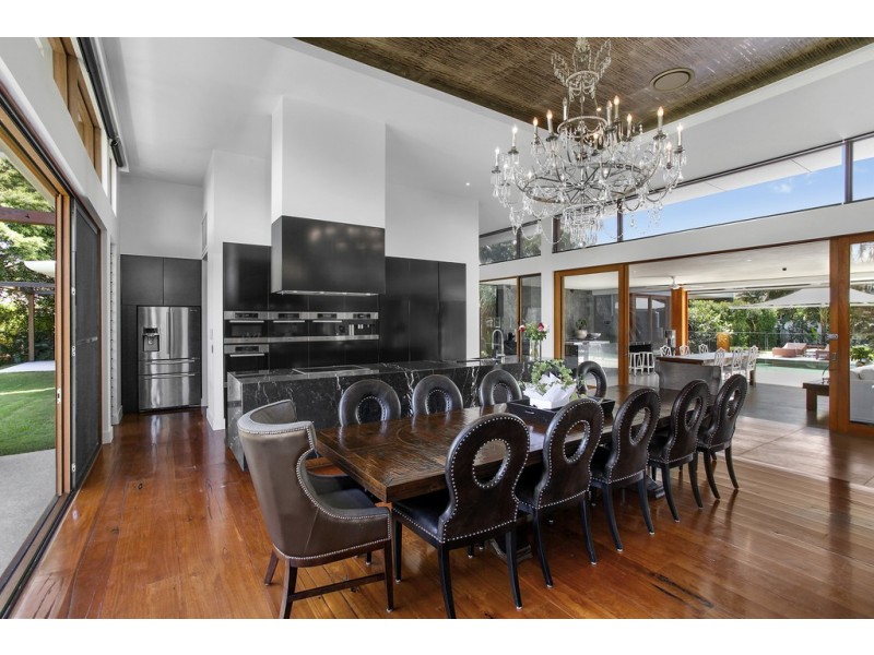 33 Vespa Crescent, Surfers Paradise QLD 4217