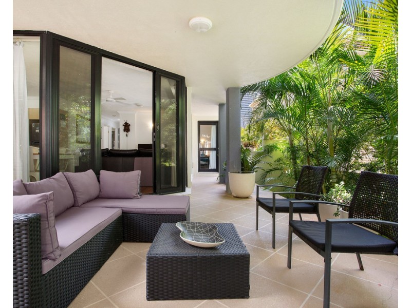 2/22 First Avenue ‘Toucan Beach’, Broadbeach QLD 4218