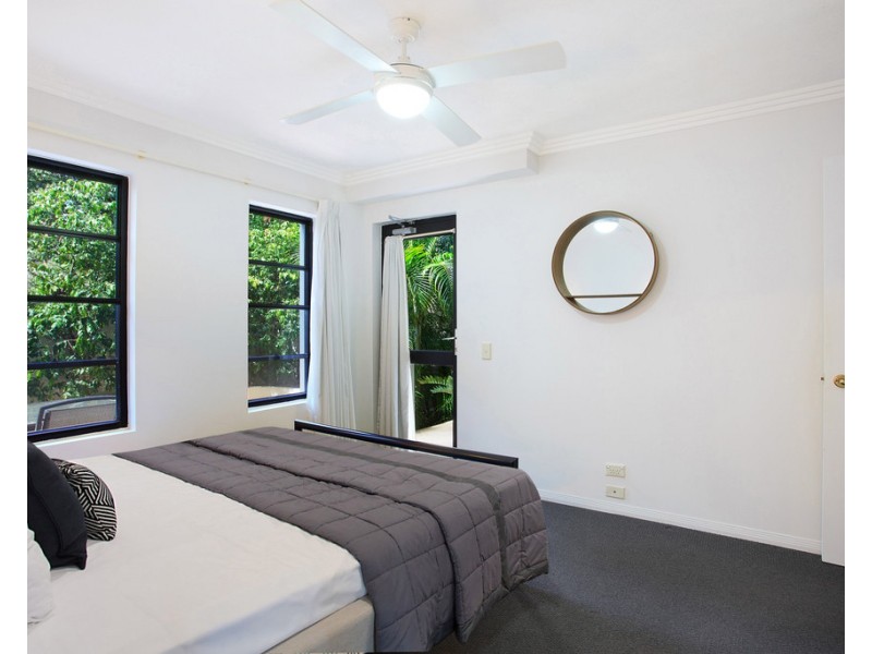 2/22 First Avenue ‘Toucan Beach’, Broadbeach QLD 4218