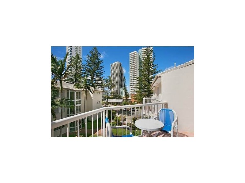 18/11 Frederick St, Surfers Paradise QLD 4217