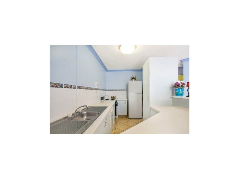 18/11 Frederick St, Surfers Paradise QLD 4217