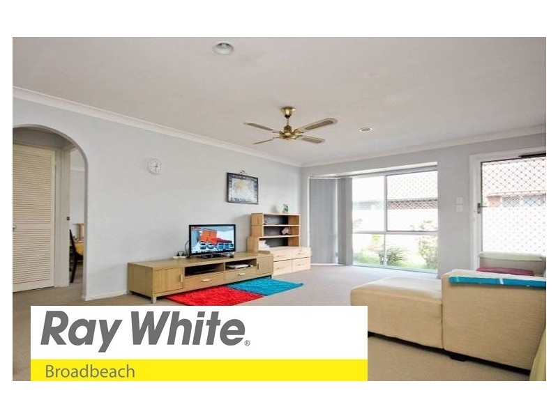 1/13 Coventry Court, Labrador QLD 4215