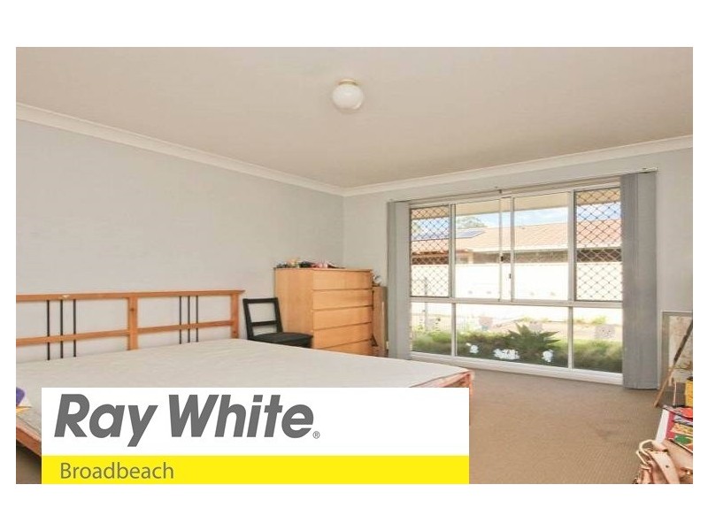 1/13 Coventry Court, Labrador QLD 4215