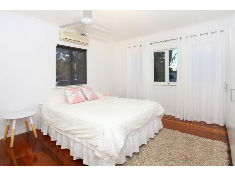 6 Joan Street, Southport QLD 4215