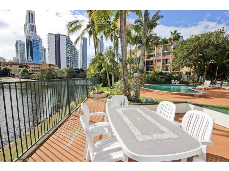 8/11 Paradise Island, Surfers Paradise QLD 4217