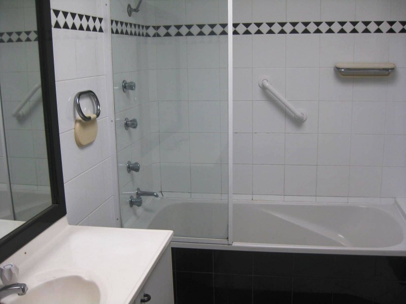 11/20 Rudd St, Broadbeach Waters QLD 4218
