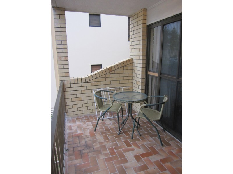 5/14 St Kilda Ave, Broadbeach QLD 4218