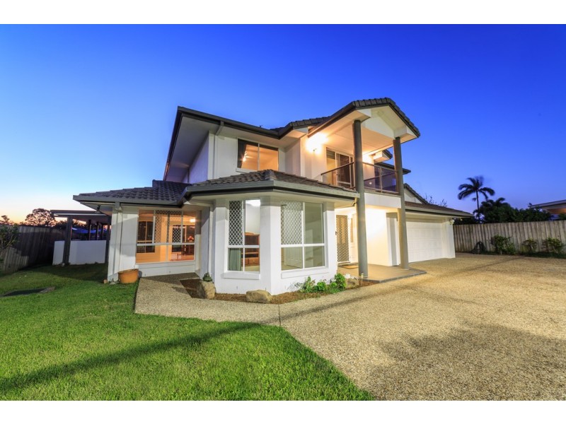 4 Saxonvale Terrace, Mermaid Waters QLD 4218