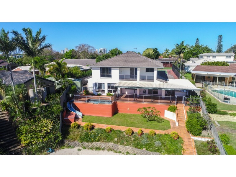 4 Saxonvale Terrace, Mermaid Waters QLD 4218