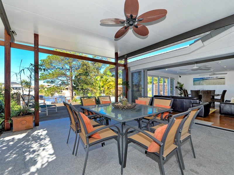 2 Laurel Court, Sorrento QLD 4217