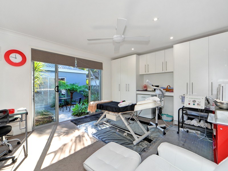2 Laurel Court, Sorrento QLD 4217