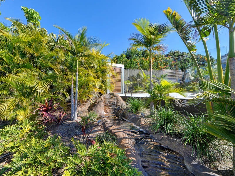 2 Laurel Court, Sorrento QLD 4217