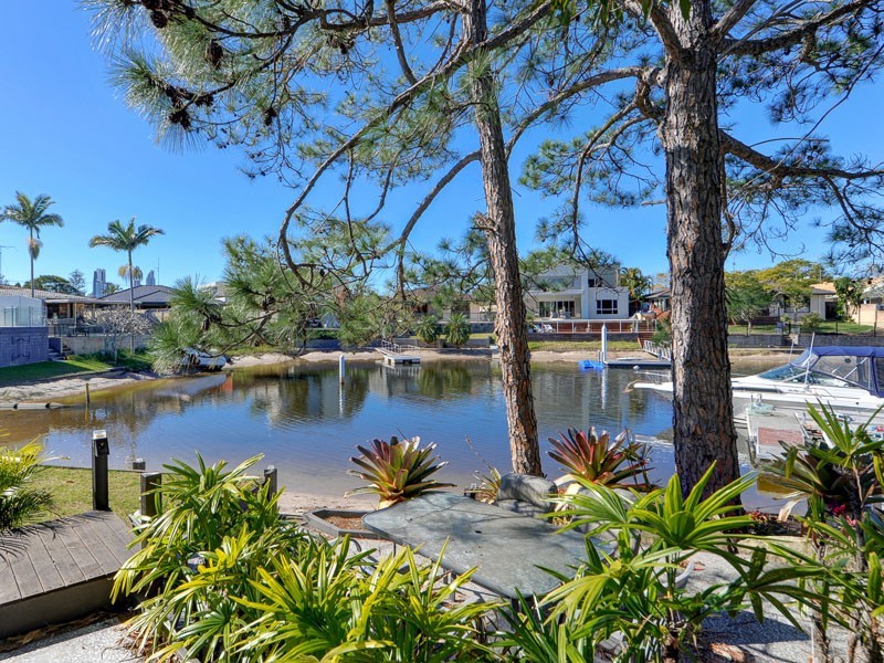 2 Laurel Court, Sorrento QLD 4217