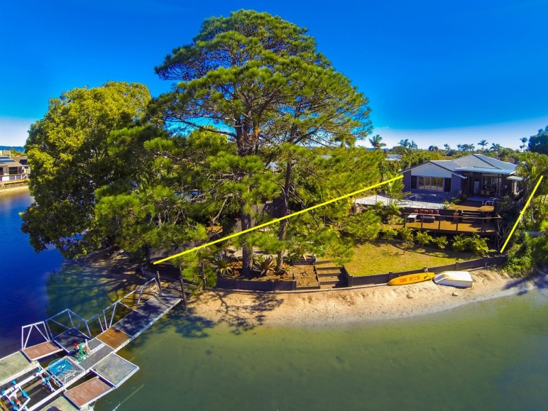 2 Laurel Court, Sorrento QLD 4217