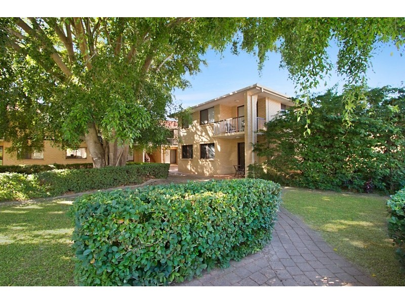 11 ‘Family Lodge’ 22 Duet Drive, Mermaid Waters QLD 4218