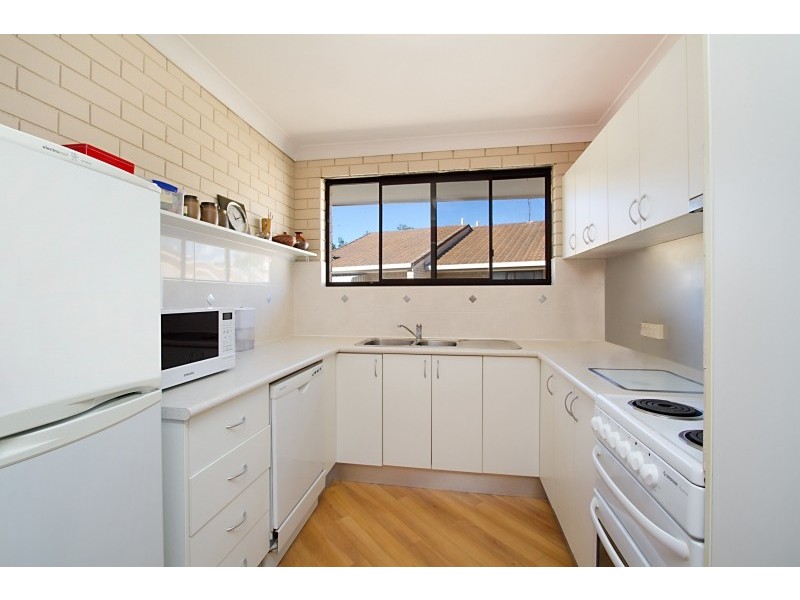 11 ‘Family Lodge’ 22 Duet Drive, Mermaid Waters QLD 4218