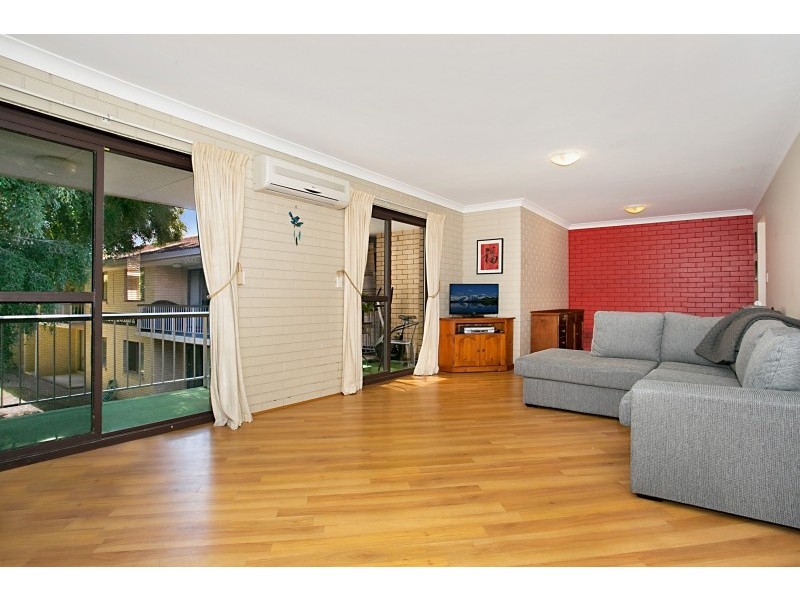 11 ‘Family Lodge’ 22 Duet Drive, Mermaid Waters QLD 4218