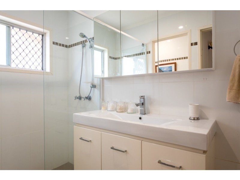 143 Bayview Street, Runaway Bay QLD 4216