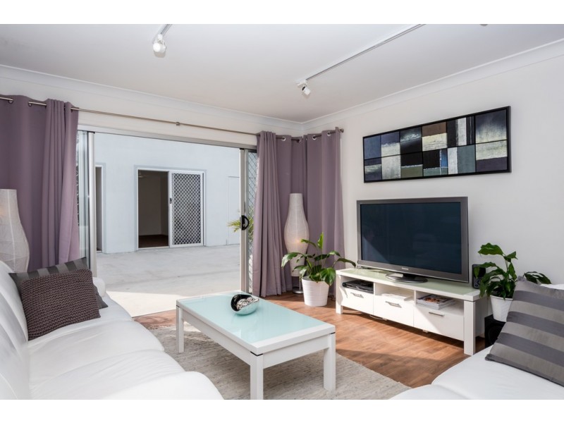 143 Bayview Street, Runaway Bay QLD 4216