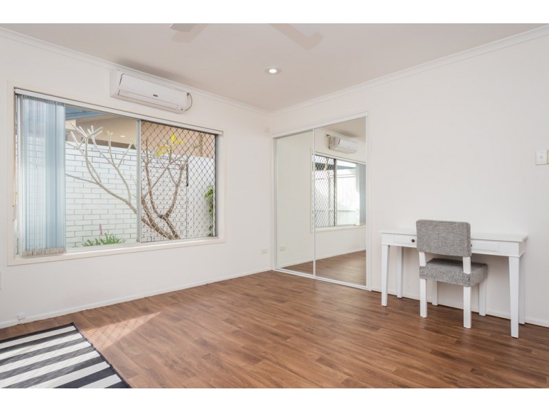 143 Bayview Street, Runaway Bay QLD 4216