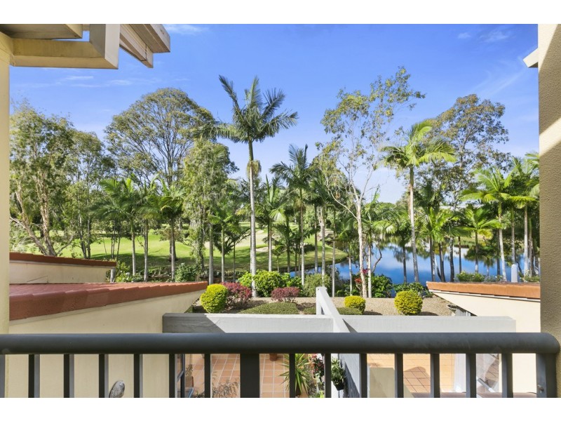Villa 4 Bradford South Rhode Island 125 Santa Cruz Blvd, Clear Island Waters QLD 4226