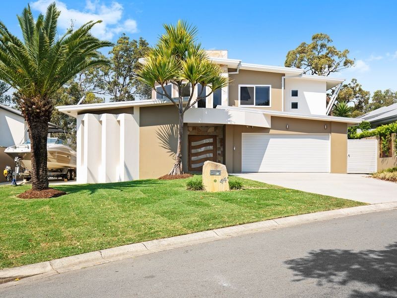 44 Great Southern Drive, Robina QLD 4226