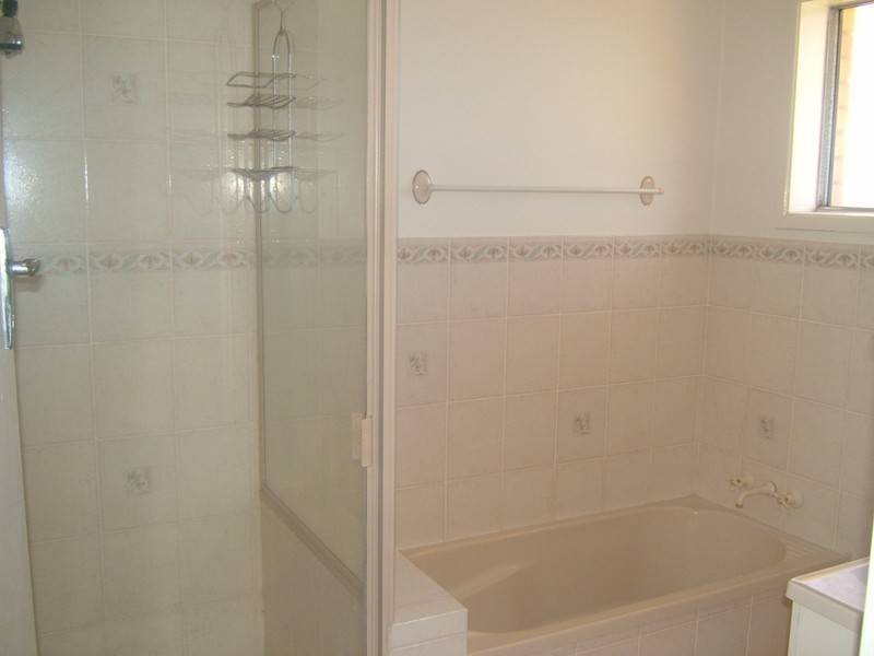 28 Veivers Street, Macgregor QLD 4109