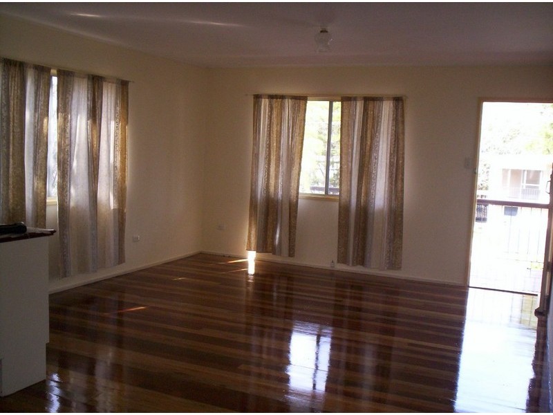 32 Maple Street, Kingston QLD 4114