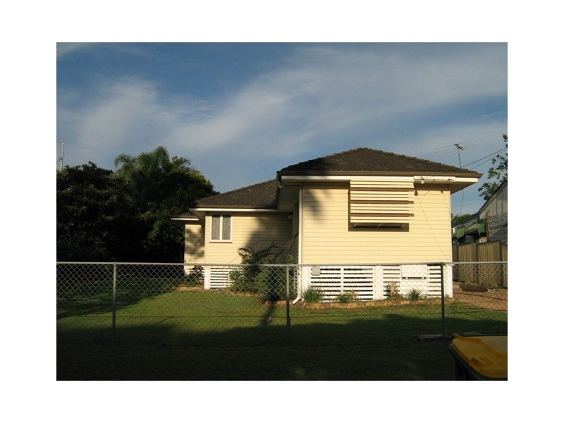 977 Boundary Road, Coopers Plains QLD 4108