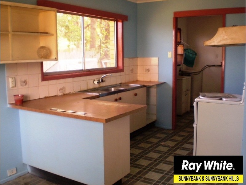 110 Railway Parade, Woodridge QLD 4114
