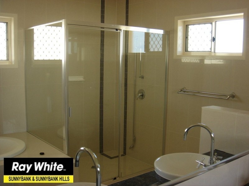 12 Avonlea Place, Eight Mile Plains QLD 4113