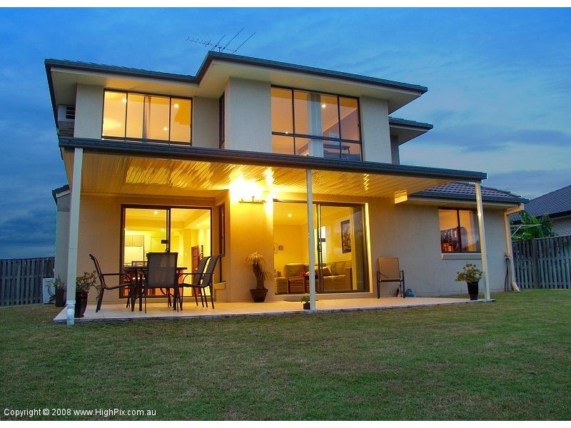 63 Wallum Drive, Parkinson QLD 4115