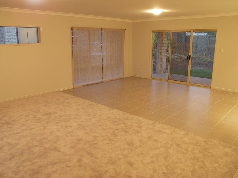 70 Larapinta Circuit, Parkinson QLD 4115