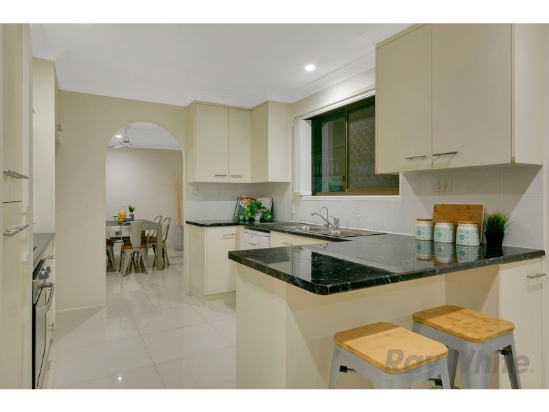 11 Gwandalan Street, Eight Mile Plains QLD 4113