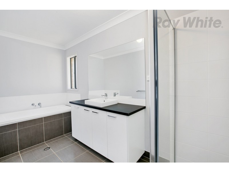 11 Scenic Street, Kuraby QLD 4112