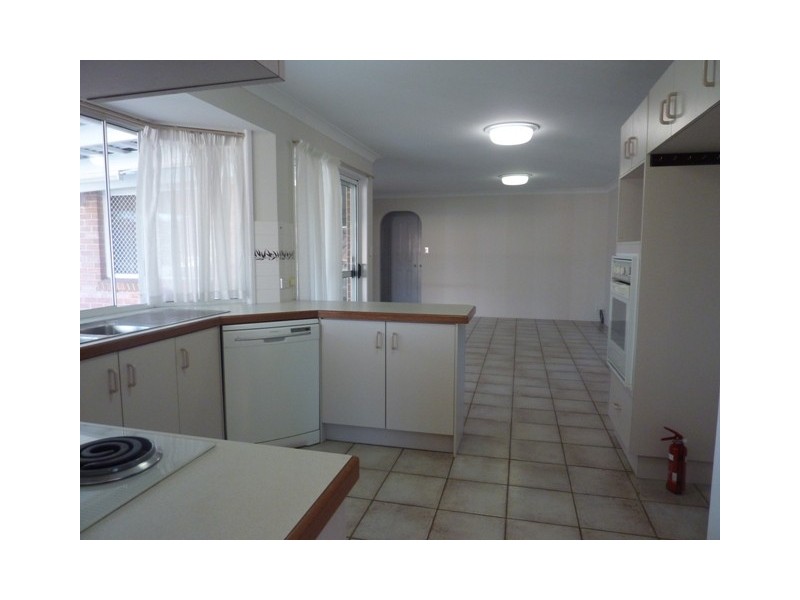 57 Bordeaux Street, Eight Mile Plains QLD 4113