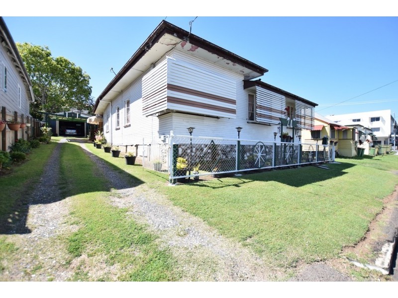 24 and 26 Thorn Street, Ipswich QLD 4305