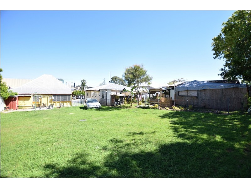 24 and 26 Thorn Street, Ipswich QLD 4305