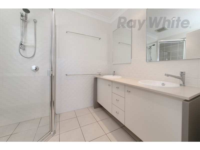 161/16 Surbiton Court, Carindale QLD 4152